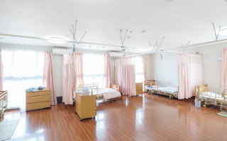 居室 4人部屋